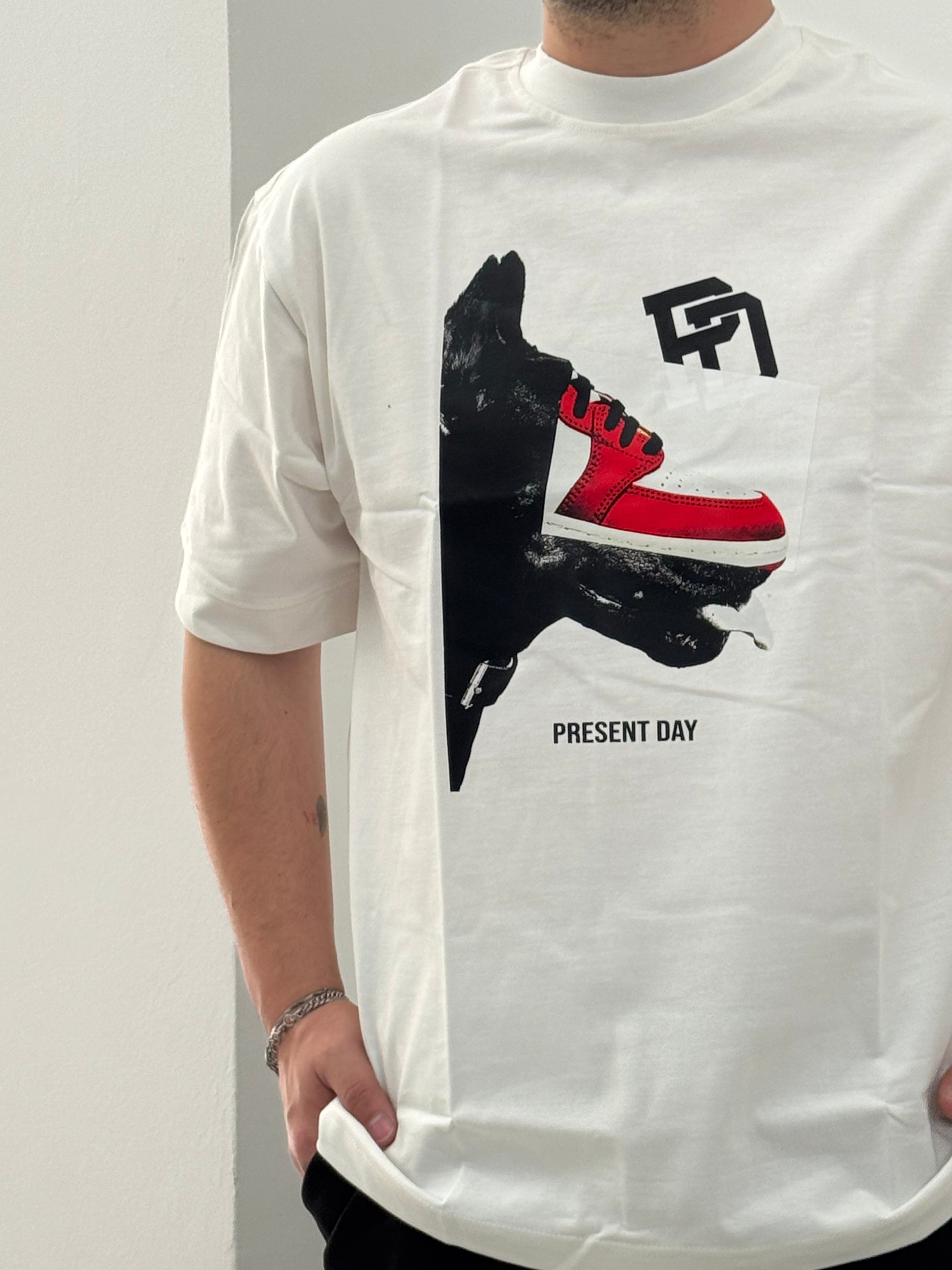 T-Shirt Present