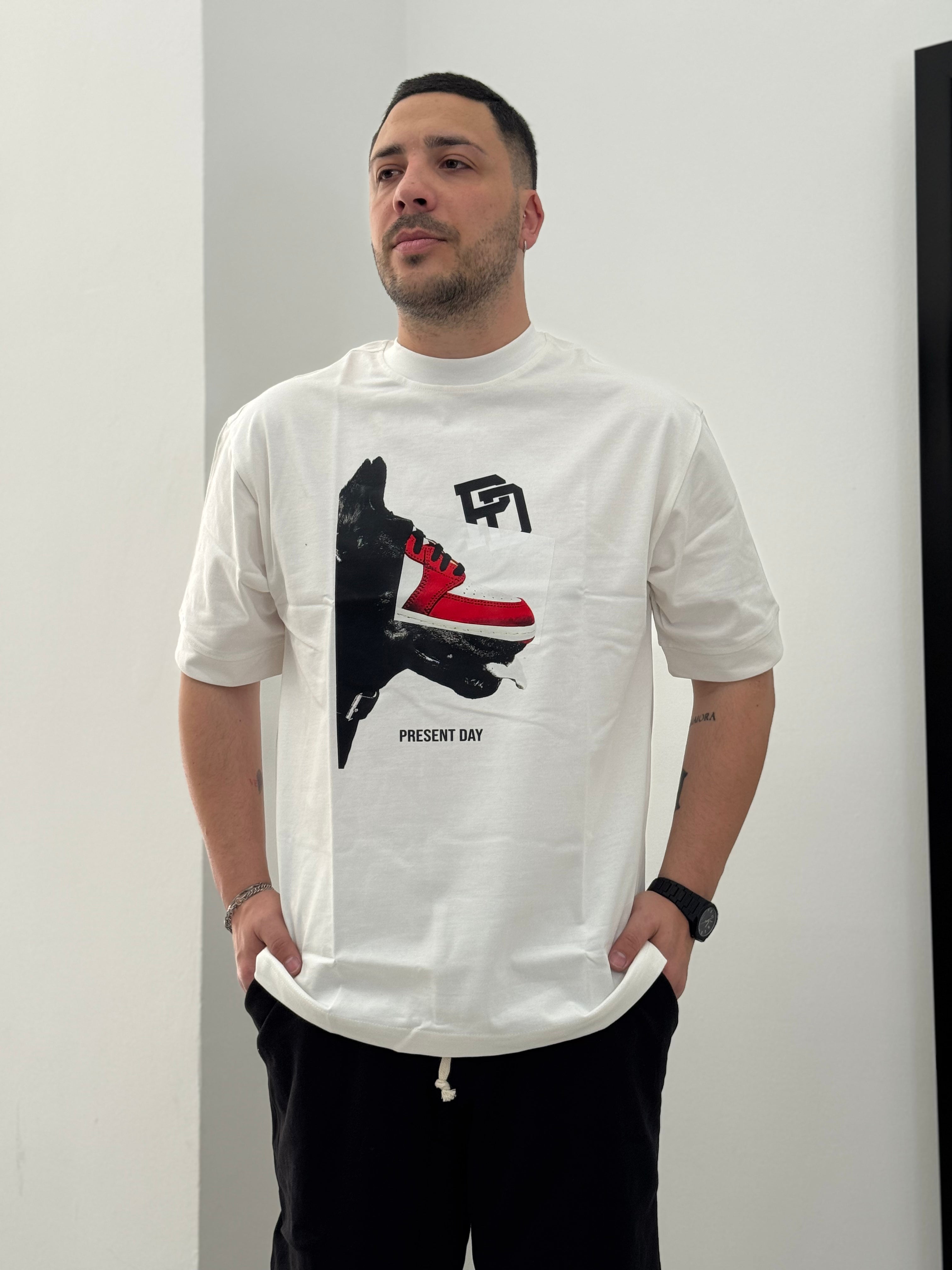 T-Shirt Present